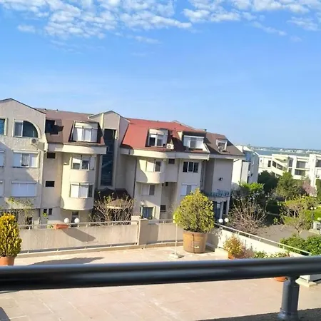 кара миа شقة