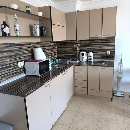 кара миа شقة